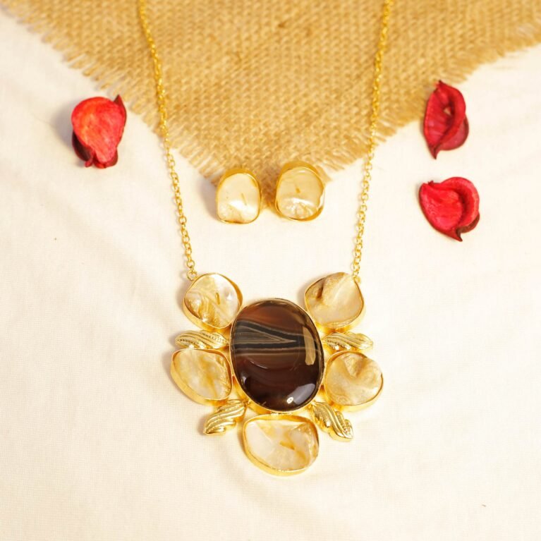Twilight Vein Mother of Pearl Gold-Dipped Ensemble