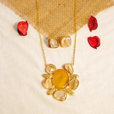 Sunlit Nectar Mother of Pearl Gold-Dipped Ensemble