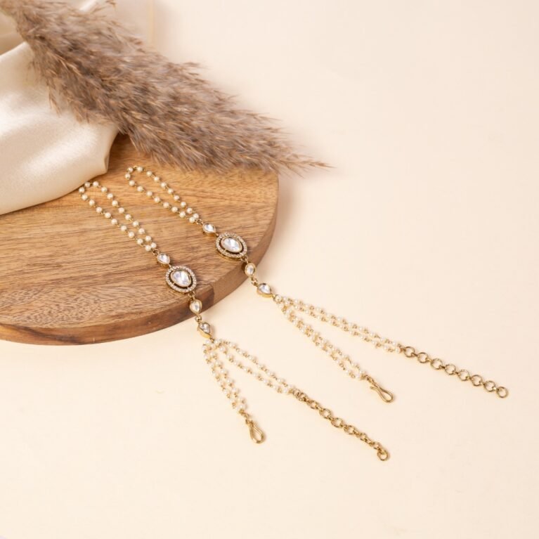 Aurelia Halo | Gold Plated Kundan Oval Hand Harness