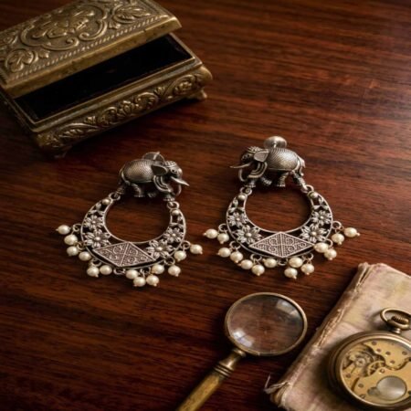 Ambari Pearl Stud Chandbali