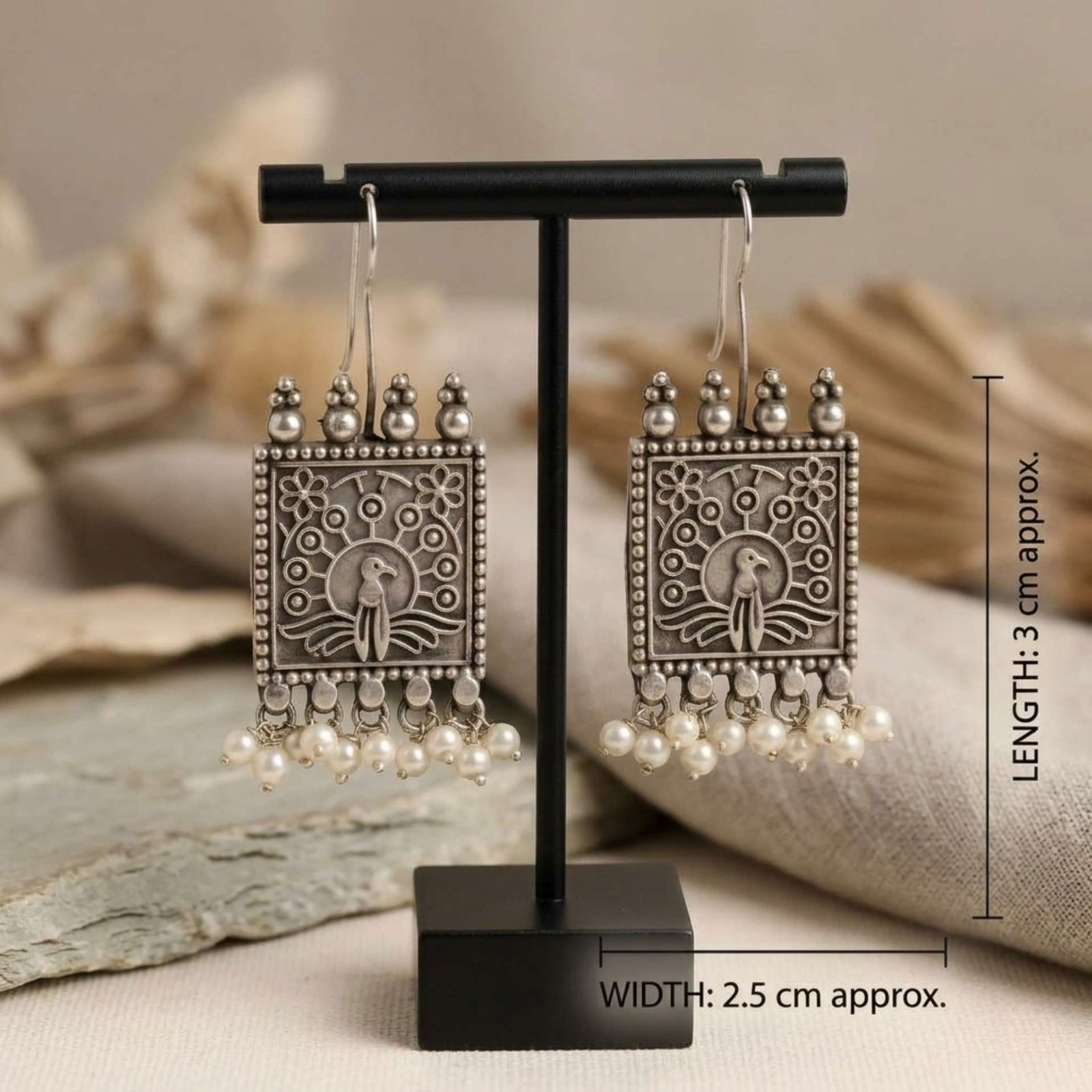 Plume Panel Pearl Earrings