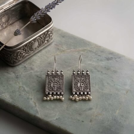 Plume Panel Pearl Earrings