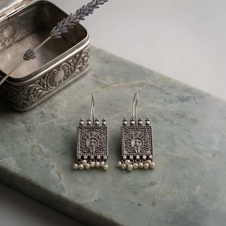 Plume Panel Pearl Earrings